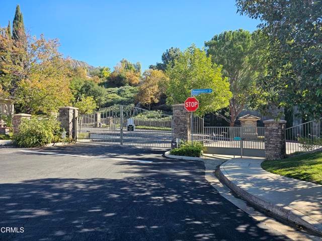 Foto del edificio - 7454 Chanteclair Ct