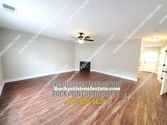 Building Photo - Beautiful East Brainerd Condo!