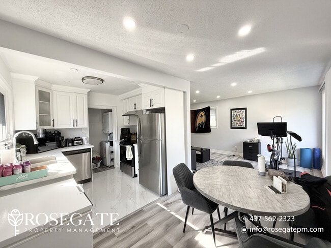 Building Photo - Newly Renovated 3-Bedroom Detached Home – ...