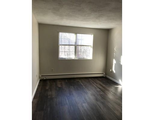 Building Photo - 11 Kenmar Dr