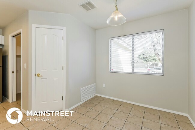 Foto del edificio - 6895 W Quailwood Way