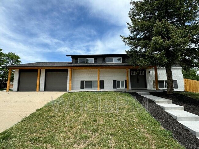 Building Photo - 7017 W 62nd Pl