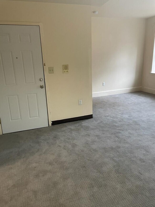 Foto del edificio - 242 E Hanover St