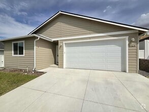 Building Photo - 2263 SE Sage Brk Rd