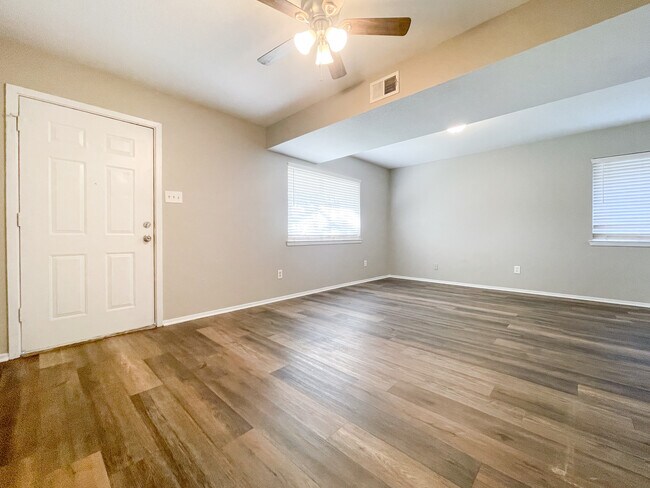 Foto del edificio - 407 N Bermuda St