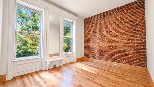 Foto del edificio - 118 W 132nd St