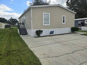 Building Photo - 1400 Banana Rd