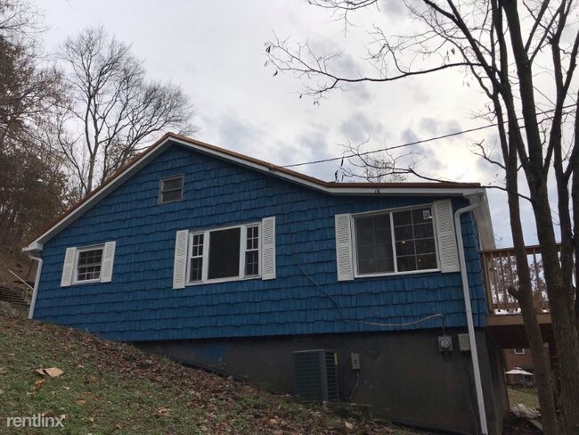 Building Photo - 2 br, 1 bath House - 98 Natural Spring