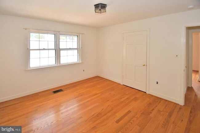 Foto del edificio - 11024 Waycroft Way