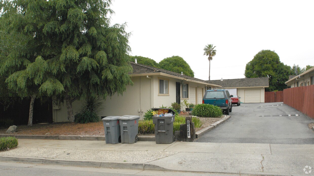 Building Photo - 16230-16240 Keith Way
