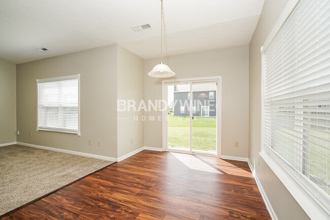 Building Photo - 877 Blue Ash Trail