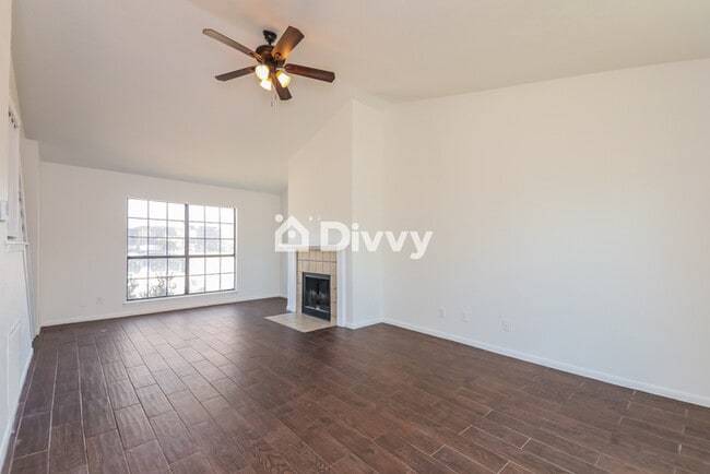 Building Photo - 4521 Mariner Dr