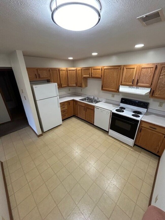 Foto del edificio - Black Friday Move-in Special! Up to $500 off!