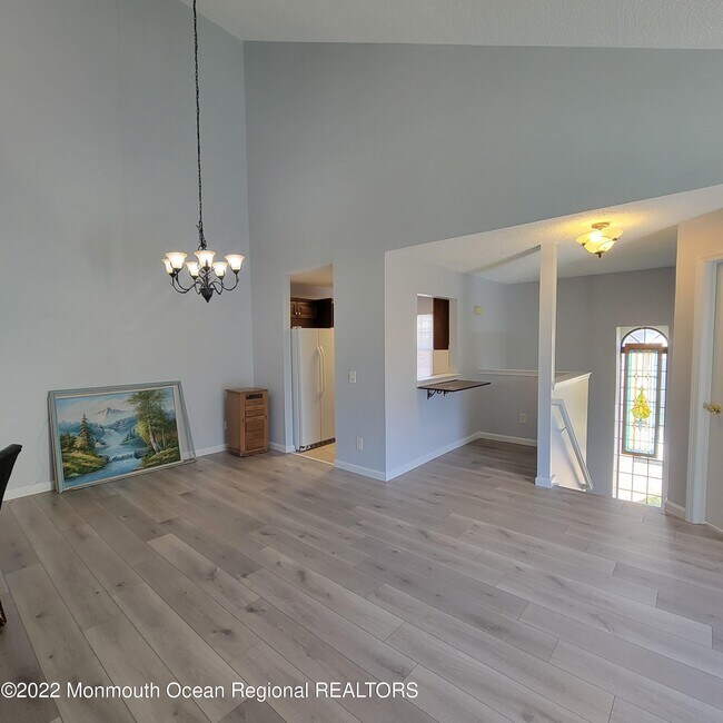 Building Photo - 2704 Lighthouse Ln