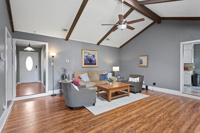 Building Photo - 1319 Andante Dr