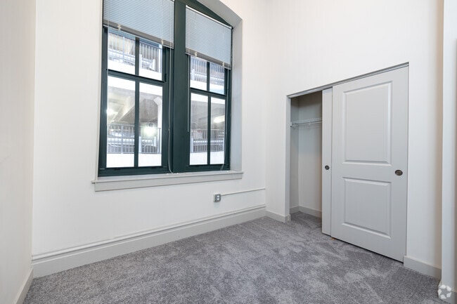 2BR, 2BA - 910SF - Secondary Bedroom - The Shelby
