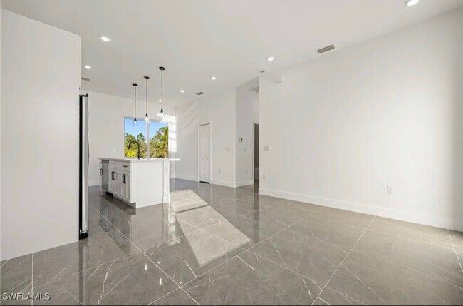 Foto del edificio - 905 Wabasso Ct