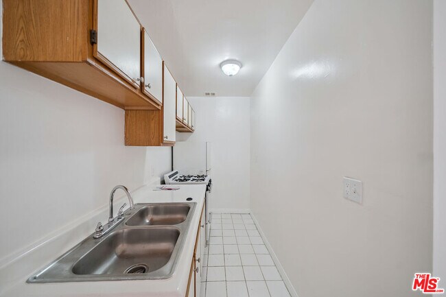 Foto del edificio - 6827 Leland Way
