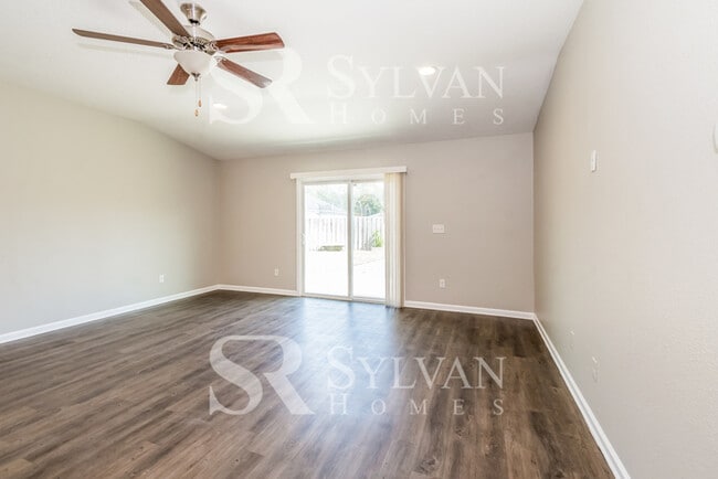 Foto del edificio - Charming 4BR 2BA Home