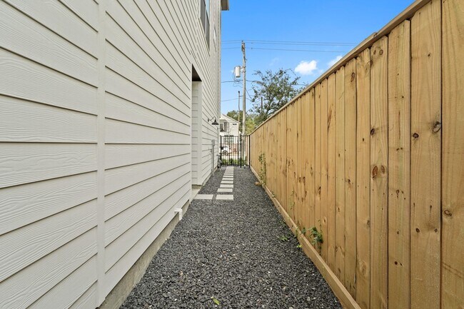 Foto del edificio - 1108 Brooks St