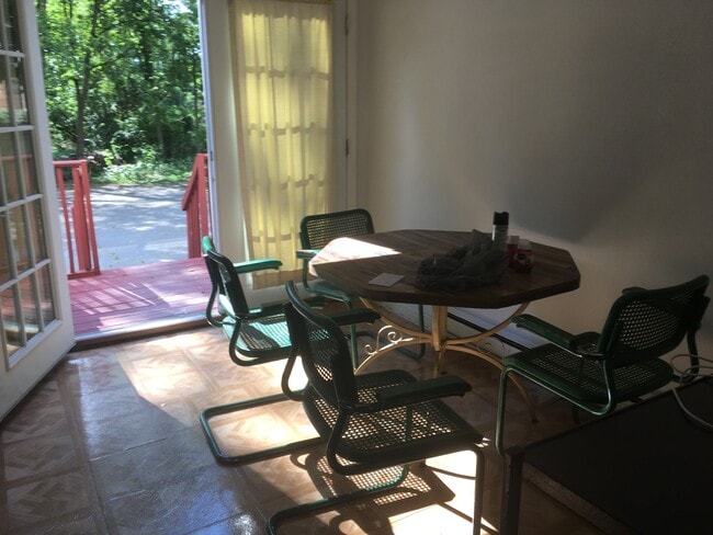 Foto del edificio - 804 S College Ave