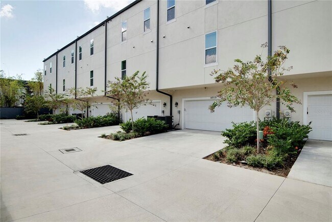 Building Photo - 4919 N Nebraska Ave