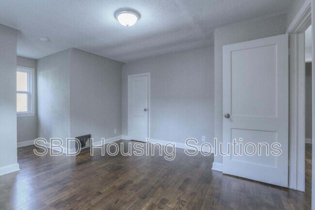 Foto del edificio - 1007 S Noland Rd