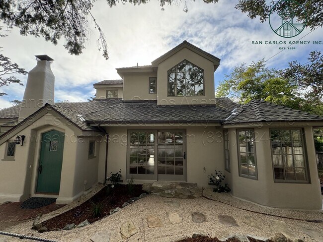 Building Photo - Immaculate Three Bedroom Home in the Heart...