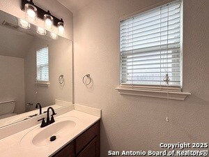 Foto del edificio - 4015 Desert Cir