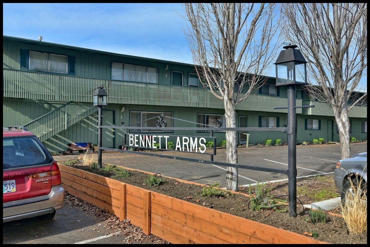 Primary Photo - Bennett Arms Apartments