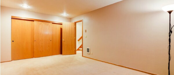 Building Photo - 7230 SW Terwilliger Blvd