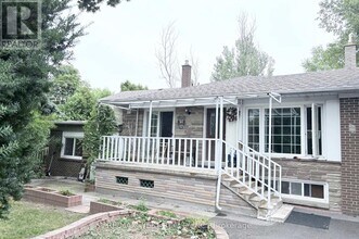 Building Photo - 63 Summerside Crescent