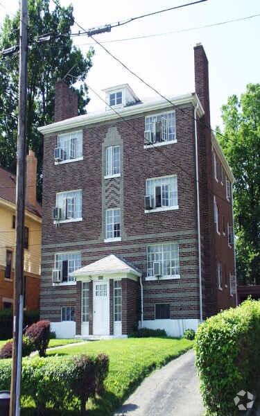 Primary Photo - 1653 Jonathan Ave
