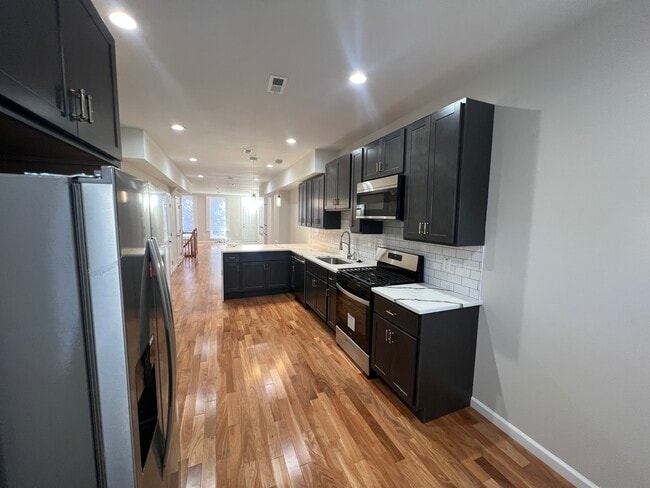 Photo - 1704 E Chase St Townhome