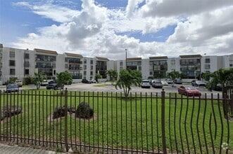 Building Photo - 1300 SW 122nd Ave