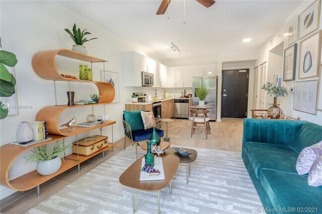 Foto del edificio - 6320 SW 8th St