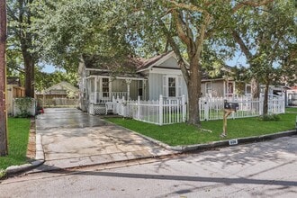 Building Photo - 606 Granberry St