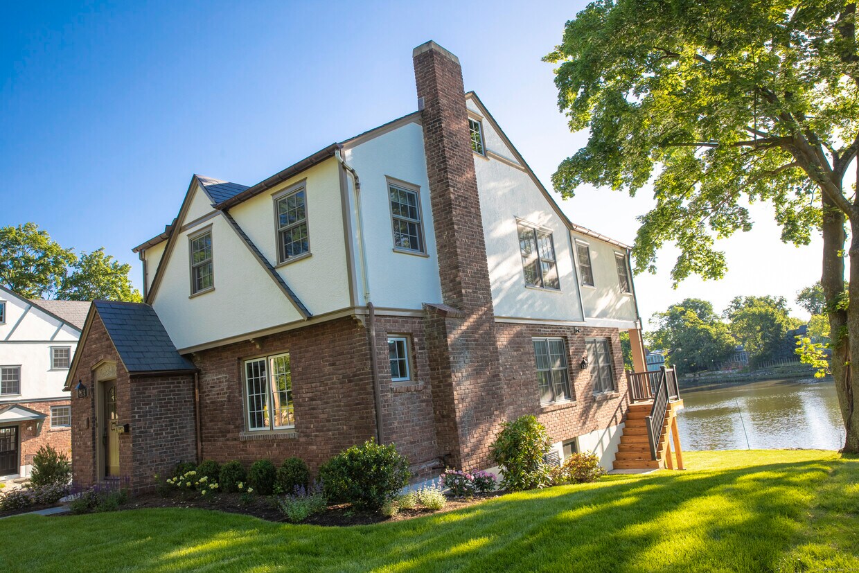 Foto principal - 40 Strickland Rd