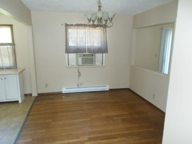 Building Photo - 312 Hazelwood Ln