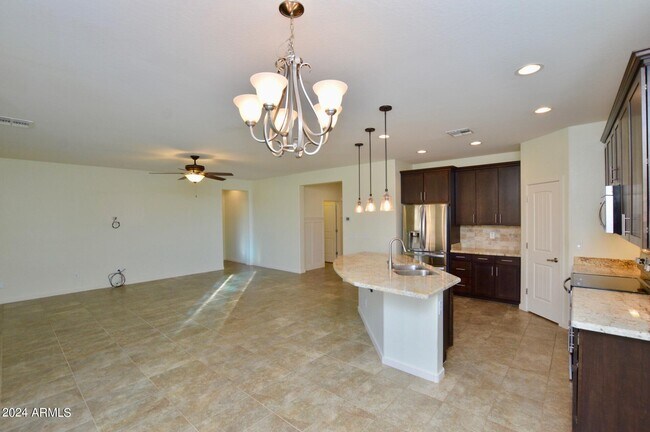 Foto del edificio - 2814 E Quenton St