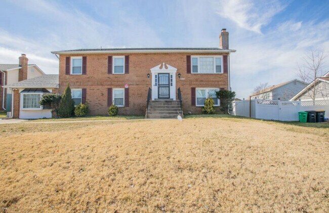 Building Photo - 5017 Rodgers Dr