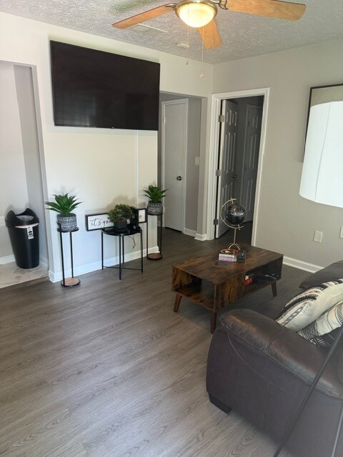 Foto del edificio - 151 Lawton St SW
