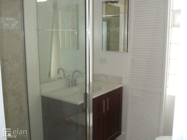 Building Photo - 2 br, 2 bath Condo - Stramlin Unit 2