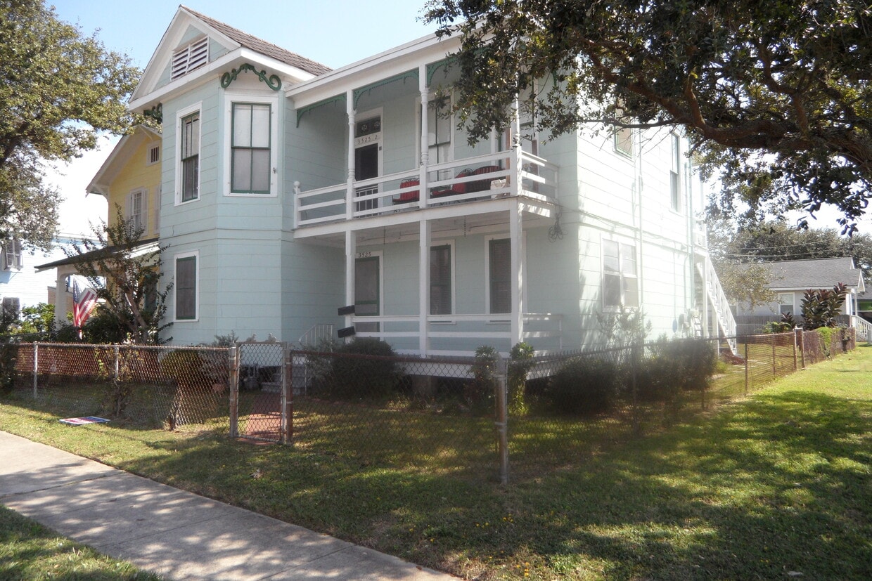 3525 AVE. Q #1 - 3525 Avenue Q