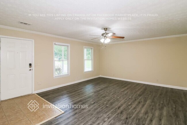 Foto del edificio - 2062 Red Rose Ln