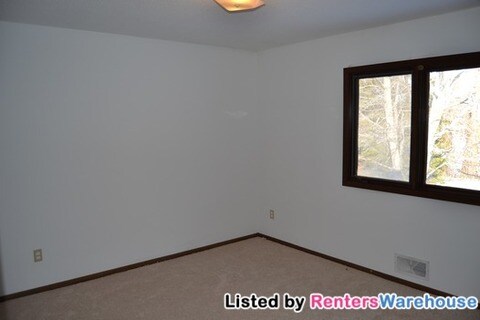 Foto del edificio - 3400 E 112th St
