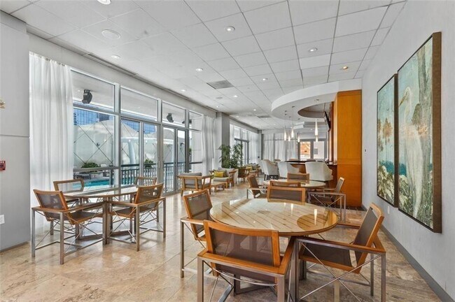 Foto del edificio - 3338 Peachtree Rd NE
