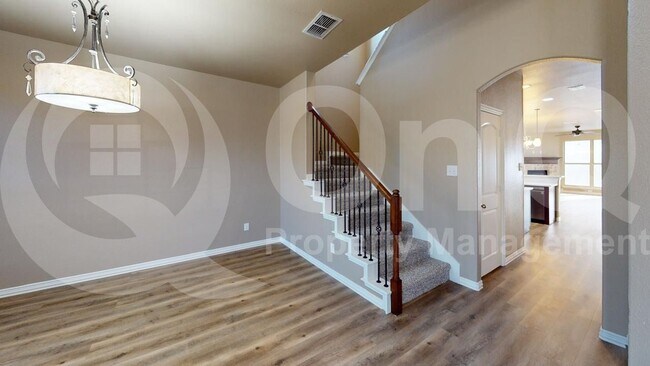 Foto del edificio - 1317 Poplar Dr