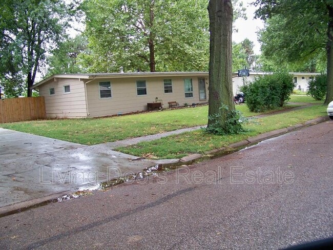 Foto del edificio - 267 W Rio Rd