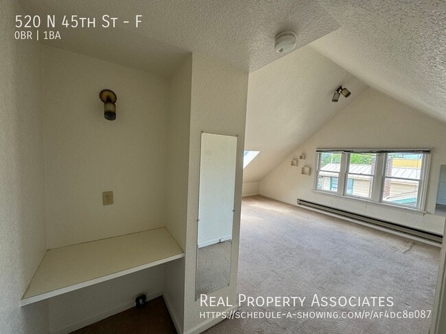 Building Photo - 520 N 45th St